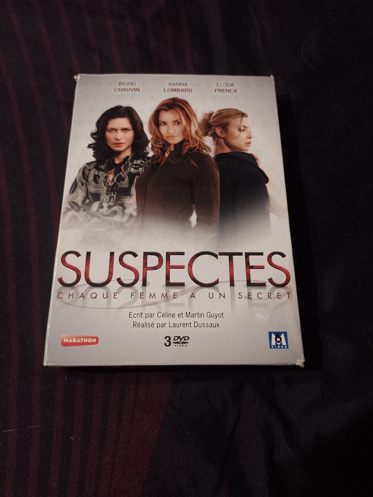 A vendre en coffret dvd l'intégrale de la série Suspectes, CD & DVD, DVD | TV & Séries télévisées, Drame, Français, Comme neuf