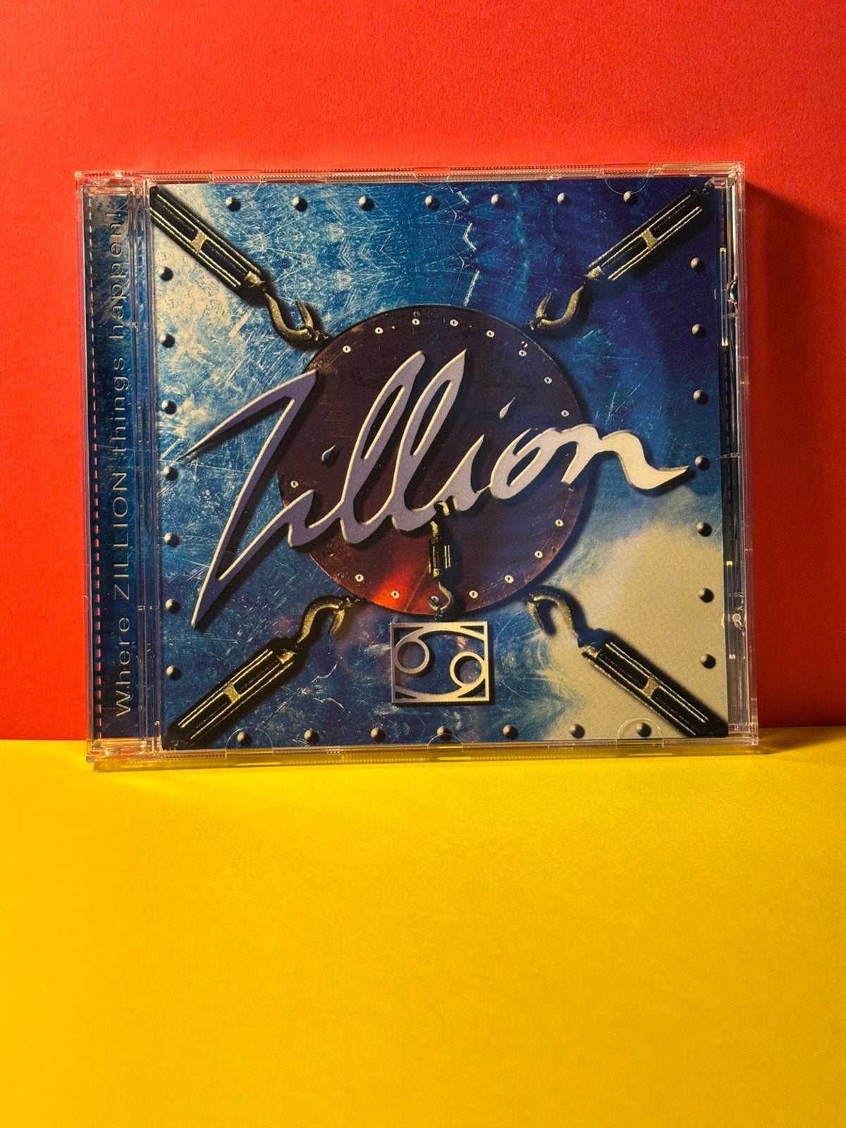 Zillion - the first - where zillion things happen! Zeldzaam, Verzenden, Zo goed als nieuw