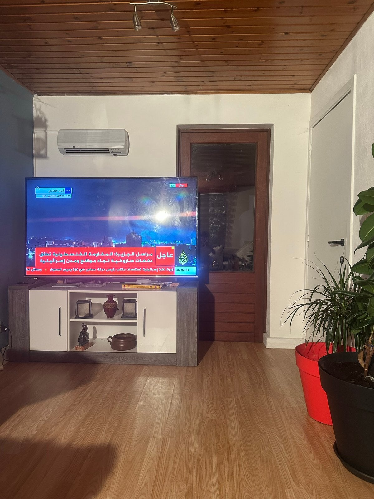 Tv kast, Immo