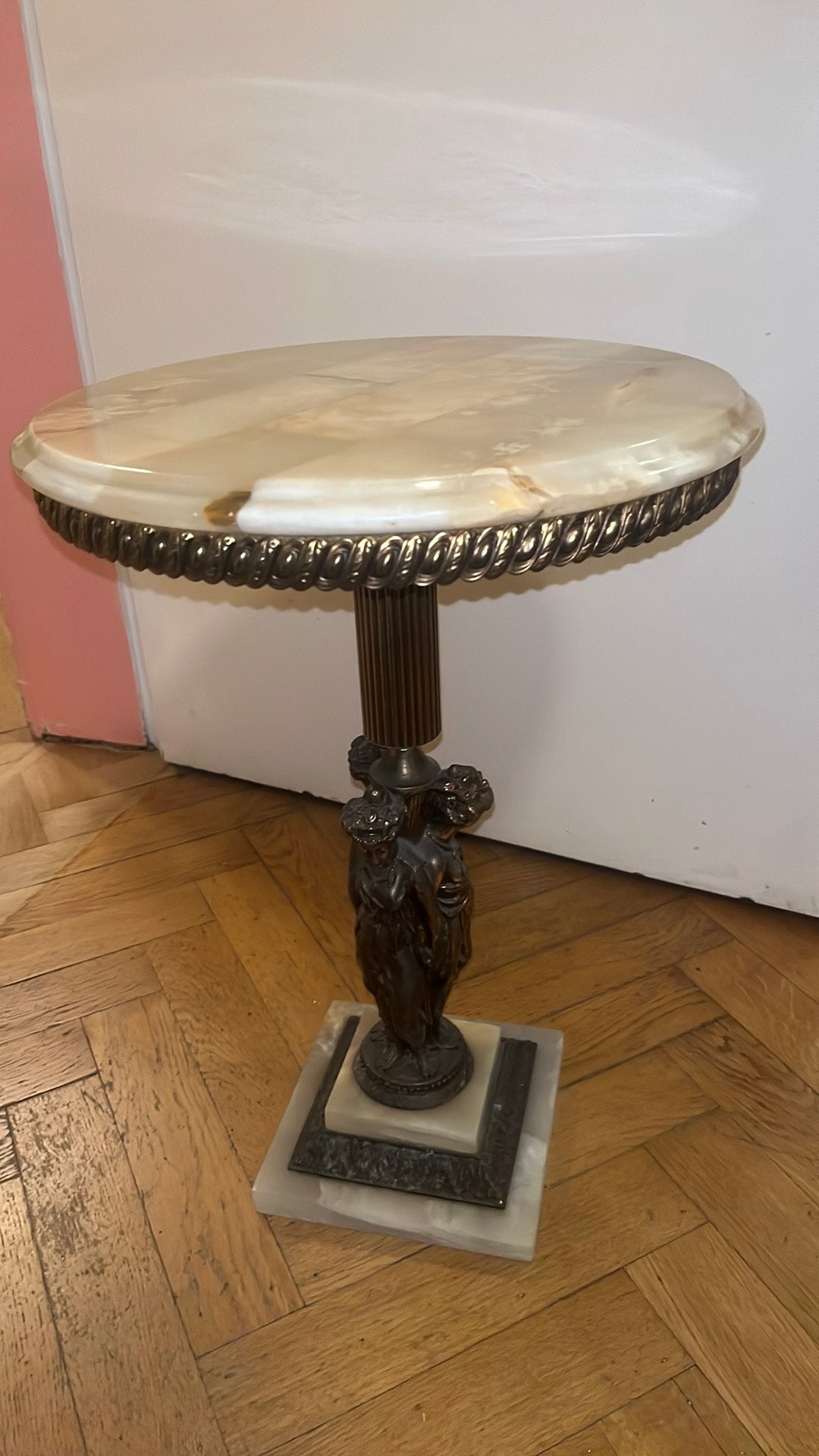 vintage bijzettafeltje met onyx blad en sierlijk onderstel, Ophalen