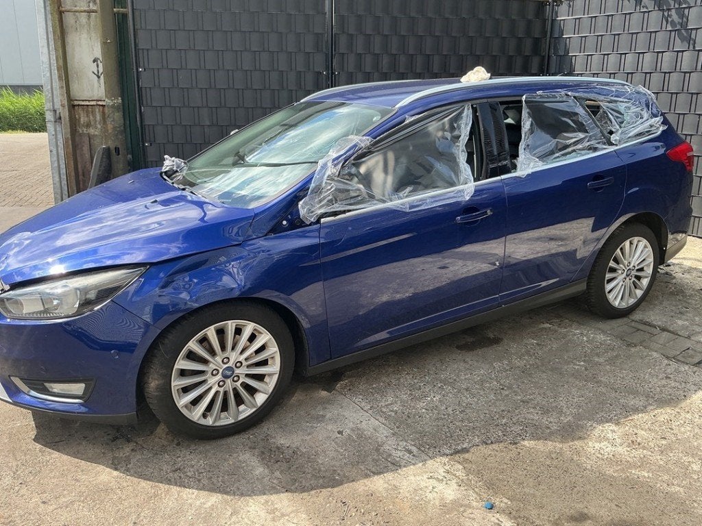 ETRIER DE FREIN AVANT GAUCHE Ford Focus 3 Wagon, Autos : Pièces & Accessoires, Henry-Ford-Straße  1
50735  Köln, DE, Ford-Werke GmbH