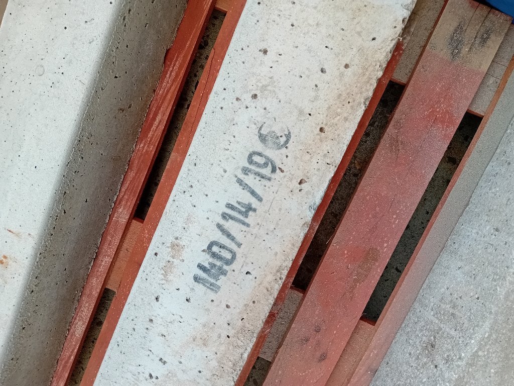 3 x LATEI  BETON / DRAAGBALK:   140CM L X 14CM BR  X 19CM H, Ophalen, Zo goed als nieuw, Beton
