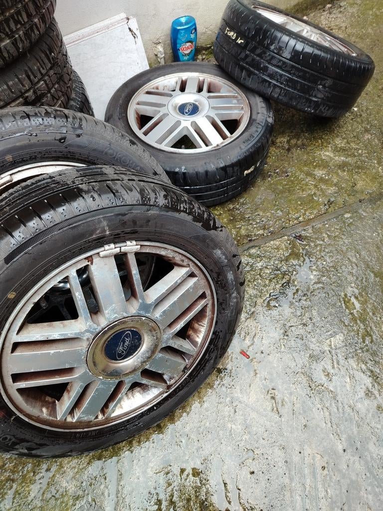 4 jantes Ford 5 trois avec pneus 205 55 16, Enlèvement, Ford