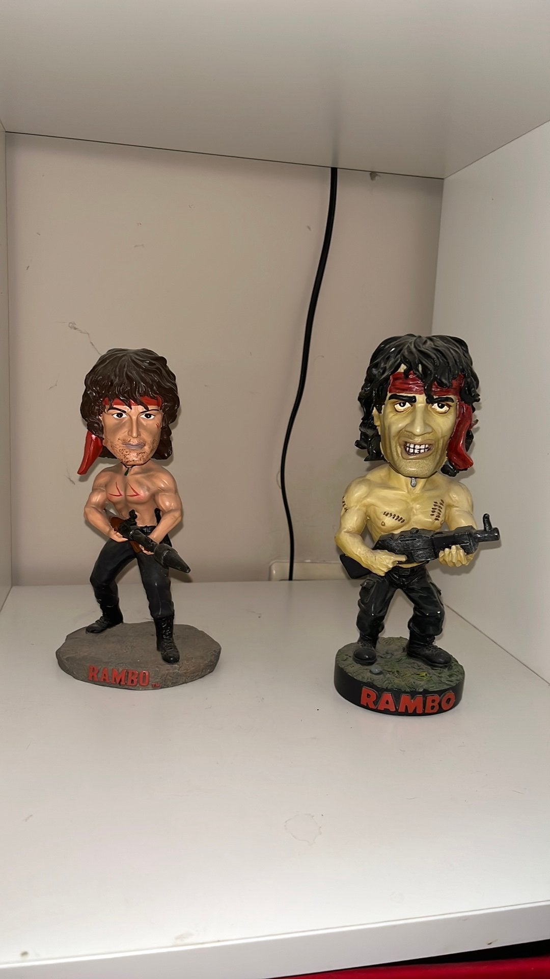 2 poupées de cinéma Rambo, Collections, Enlèvement, Comme neuf, Film, Figurine ou Poupée