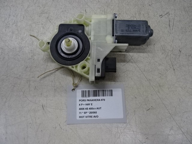 MOTEUR LEVE VITRE ELECTRIQUE AVANT DROIT Panamera (970), Utilisé, Droite, Porsche