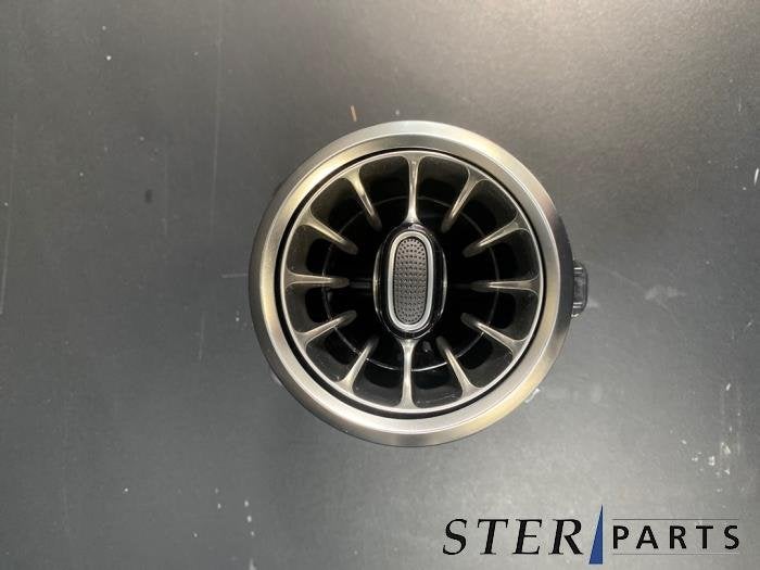 Grille aération tableau de bord d'un Mercedes GLB-Klasse, 3 mois de garantie, Utilisé, -, -