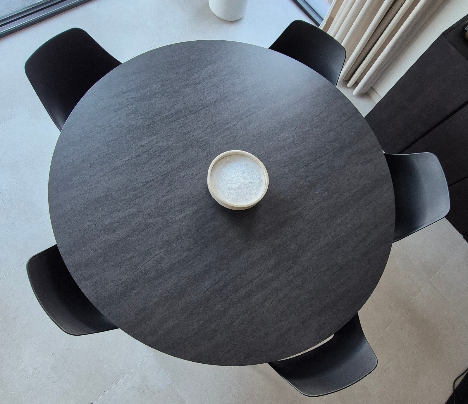 Ronde keramische tafel 150x150cm, Huis en Inrichting, Tafels | Eettafels, Ophalen, Zo goed als nieuw, Vijf personen of meer, Rond