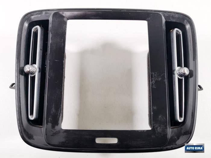 Luchtrooster Dashboard van een Volvo XC40, Gebruikt, -, -, Ophalen of Verzenden