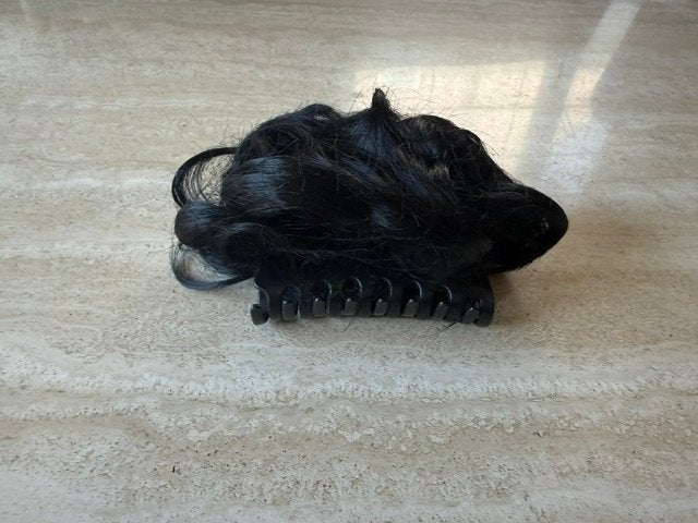 Nieuw zwart haarstuk met speld (nr5084), Bijoux, Sacs & Beauté, Beauté | Soins des cheveux, Enlèvement ou Envoi, Neuf, Perruque ou Extension de cheveux