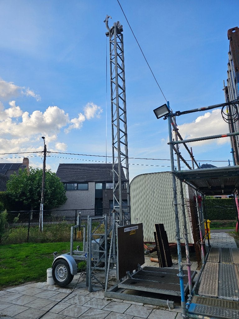 Bouwlift, Ophalen, Zo goed als nieuw, Bouwlift