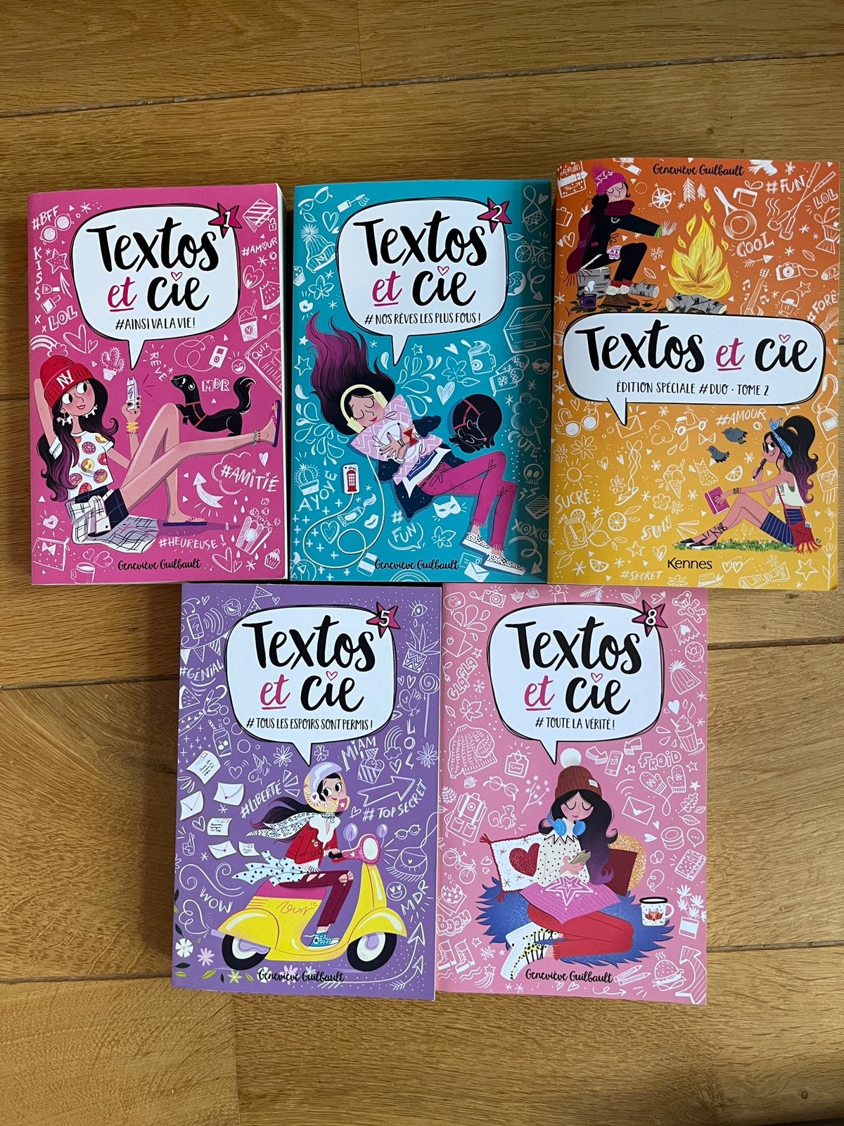 Livres Textos et Cie Tomes 1, 2, 3-4, 5 et 8, Enlèvement, Comme neuf
