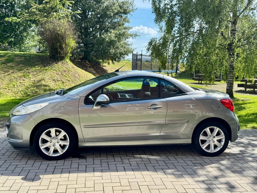 Peugeot 207, Auto's, Peugeot, 4 zetels, Zwart, Cabriolet, Handgeschakeld