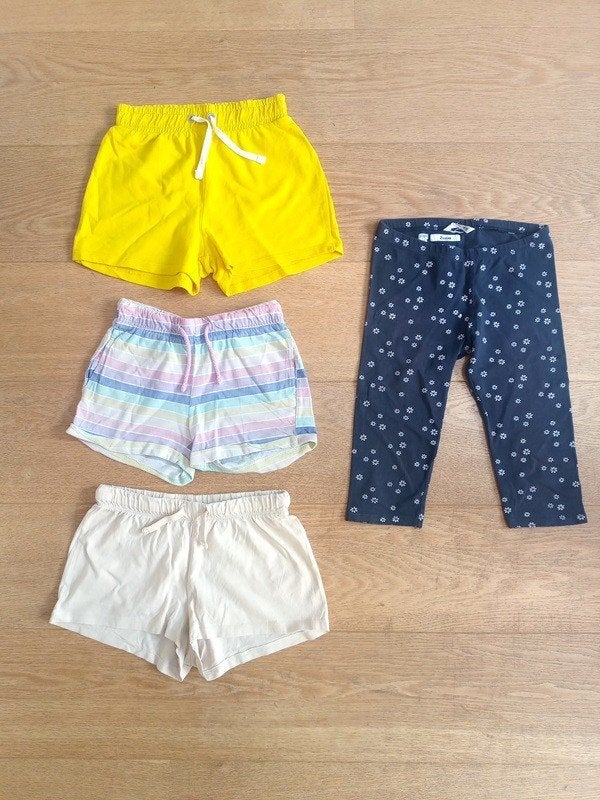 short fille - taille 134 (9 ans), Enfants & Bébés, Enlèvement, Utilisé, Fille, Ensemble
