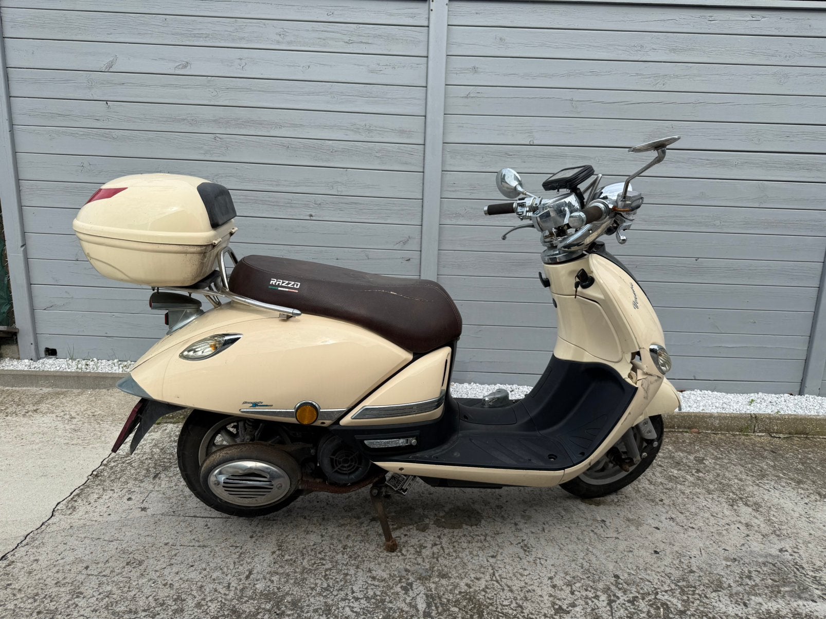 Razzo Verona 125cc *schadevoertuig*, Enlèvement, Utilisé