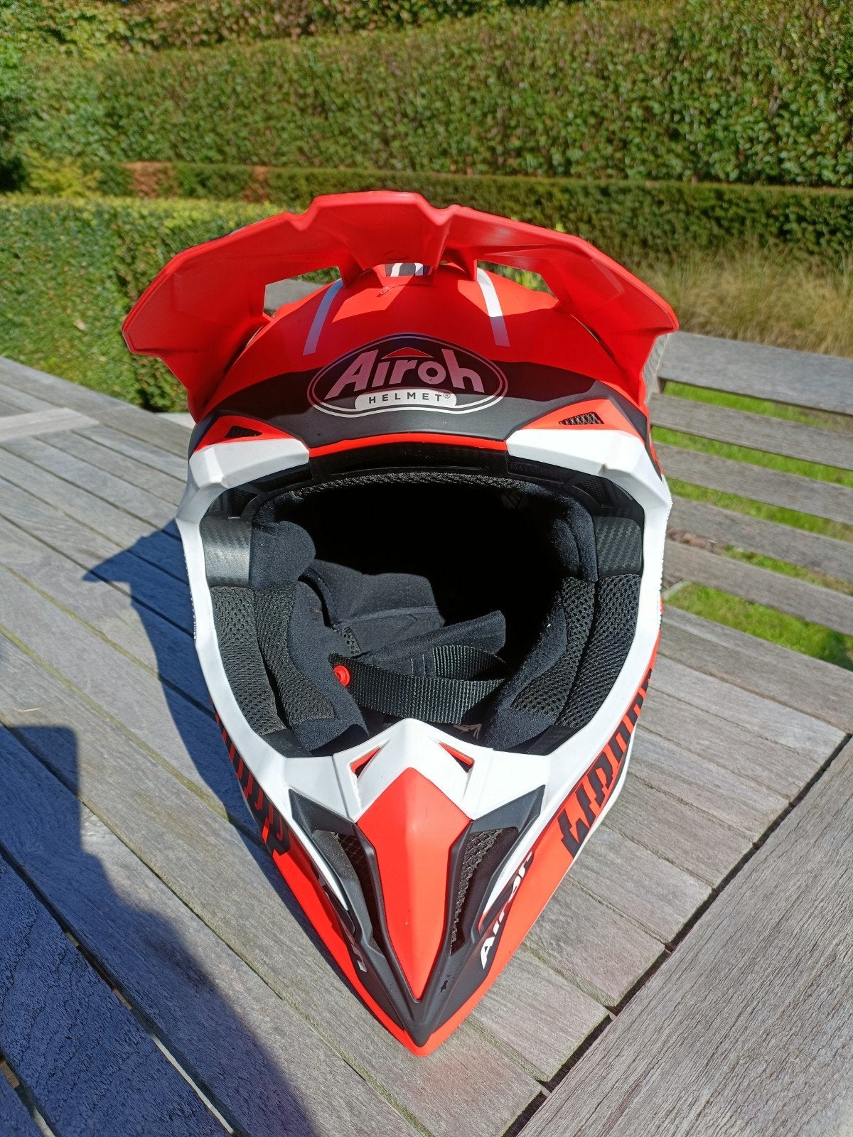 Airoh wraap helmet, Motoren, Ophalen, Tweedehands, Offroadhelm, Dames