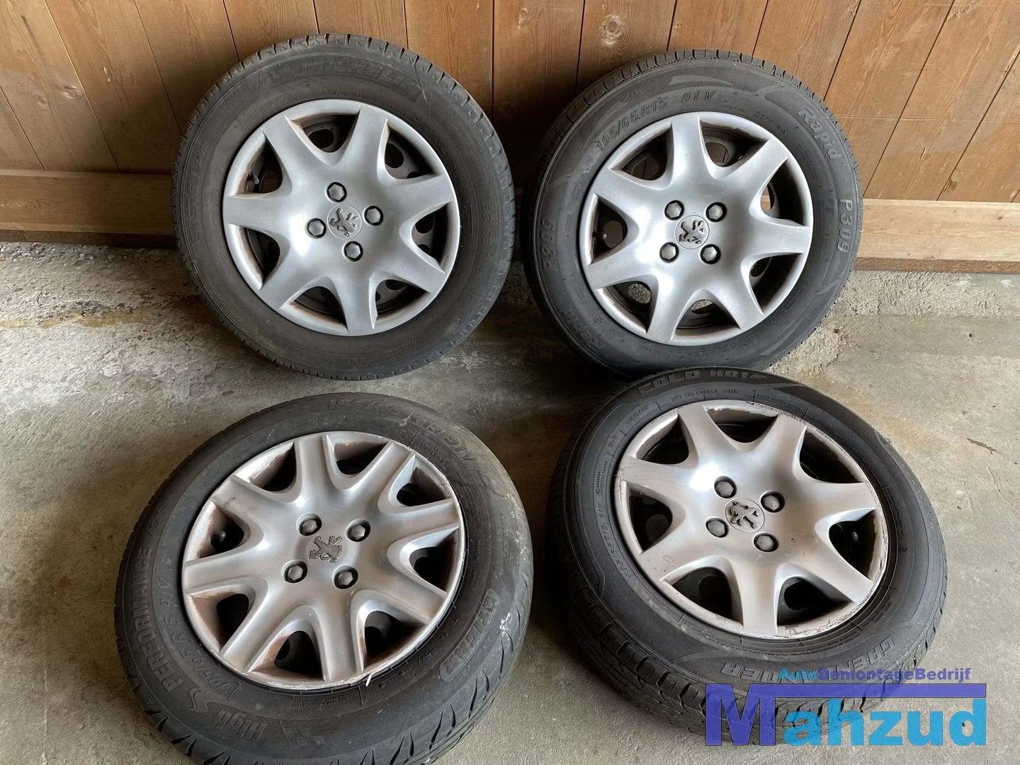 Peugeot 308 velgen met banden 195 65 15 inch 4x108, Taurusavenue 1
2132 LS  Hoofddorp, NL, Gebruikt, Contact.group@renault.com