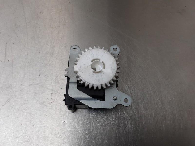 ACTIONNEUR MOTEUR VOLET CHAUFFAGE RAV4 (A3) (|0638001100|), Utilisé, Toyota