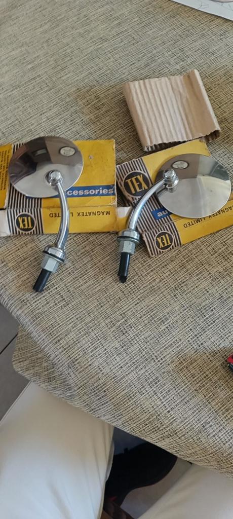2 stuks diverse classic buitenspiegels., Ophalen