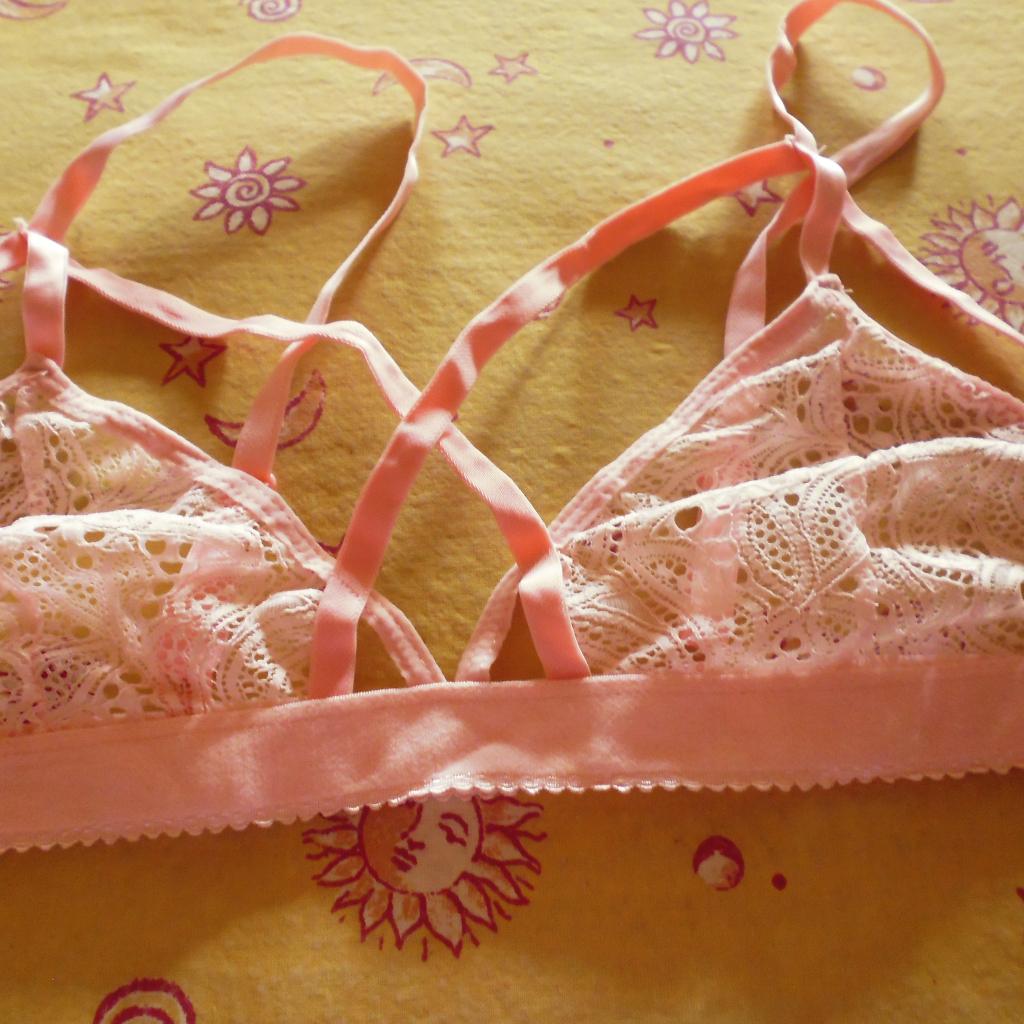 NIEUW roos bhtje  smal, Enfants & Bébés, Vêtements enfant | Autre, Enlèvement ou Envoi, Neuf, Fille