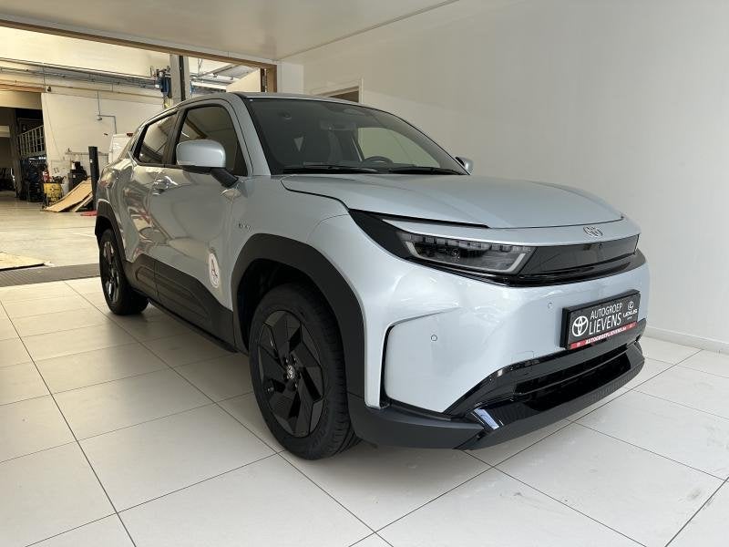 Toyota Urban Cruiser 61kWh EXECUTIVE, Autos, Argent ou Gris, Achat, 128 kW, 5 portes