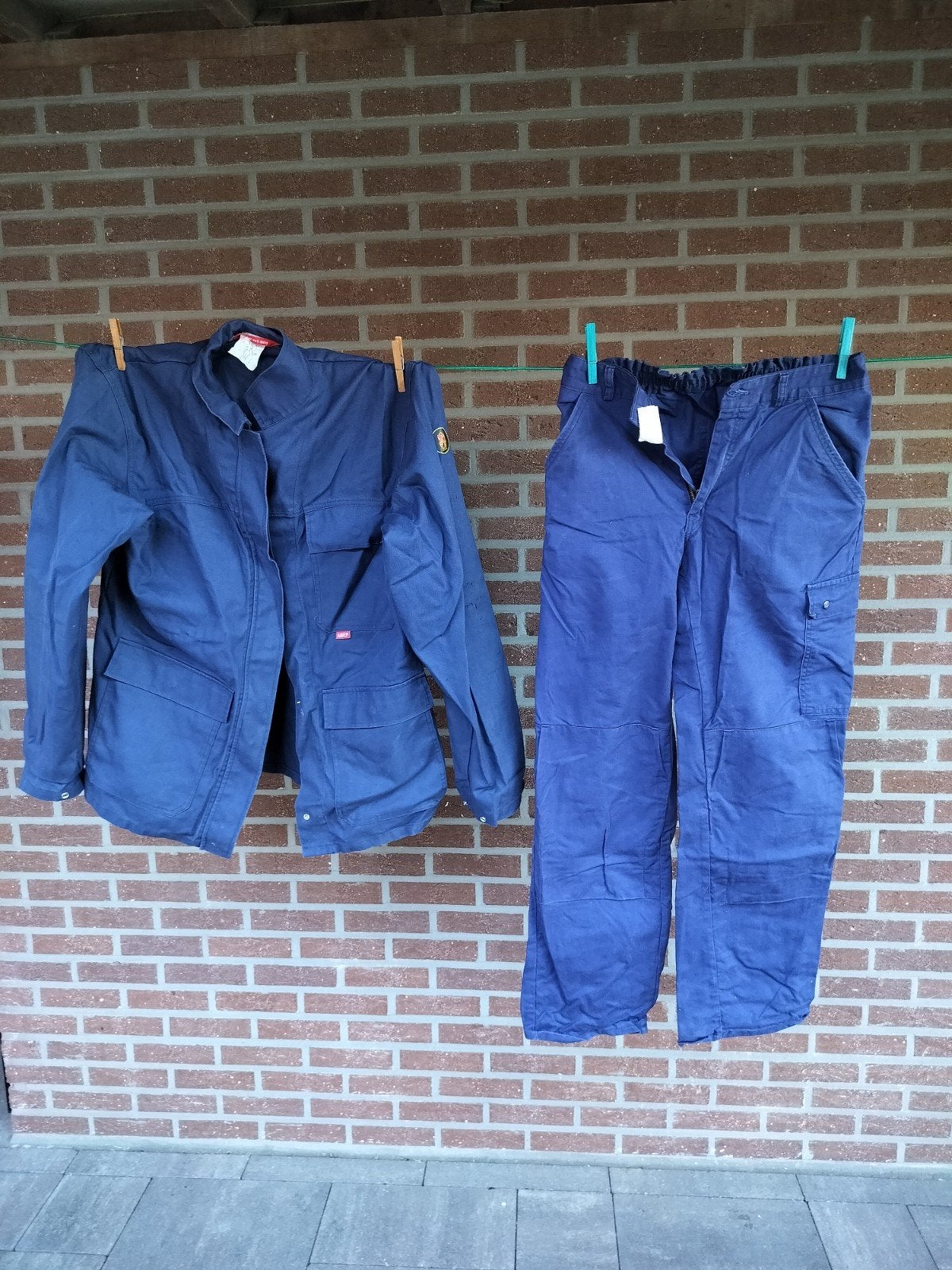 Werkkleding, Ophalen