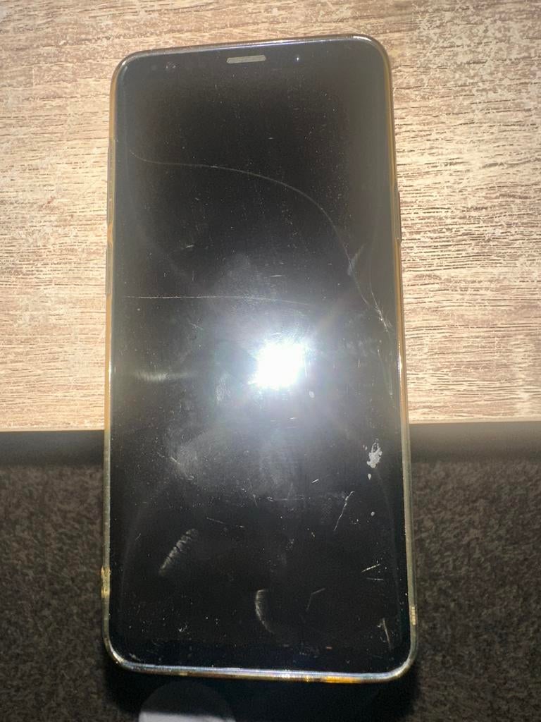 Samsung Galaxy s9 met hier en daar barstje, Télécoms, Téléphonie mobile | Apple iPhone, Autres modèles, Enlèvement, Utilisé, 64 GB