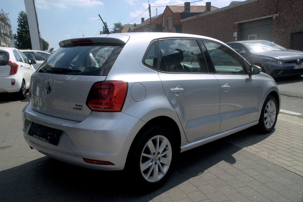 VW POLO 1,2CC CLIMATISATION GARANTIE 12 MOIS, Autos, Argent ou Gris, Euro 6, Entreprise, Boîte manuelle
