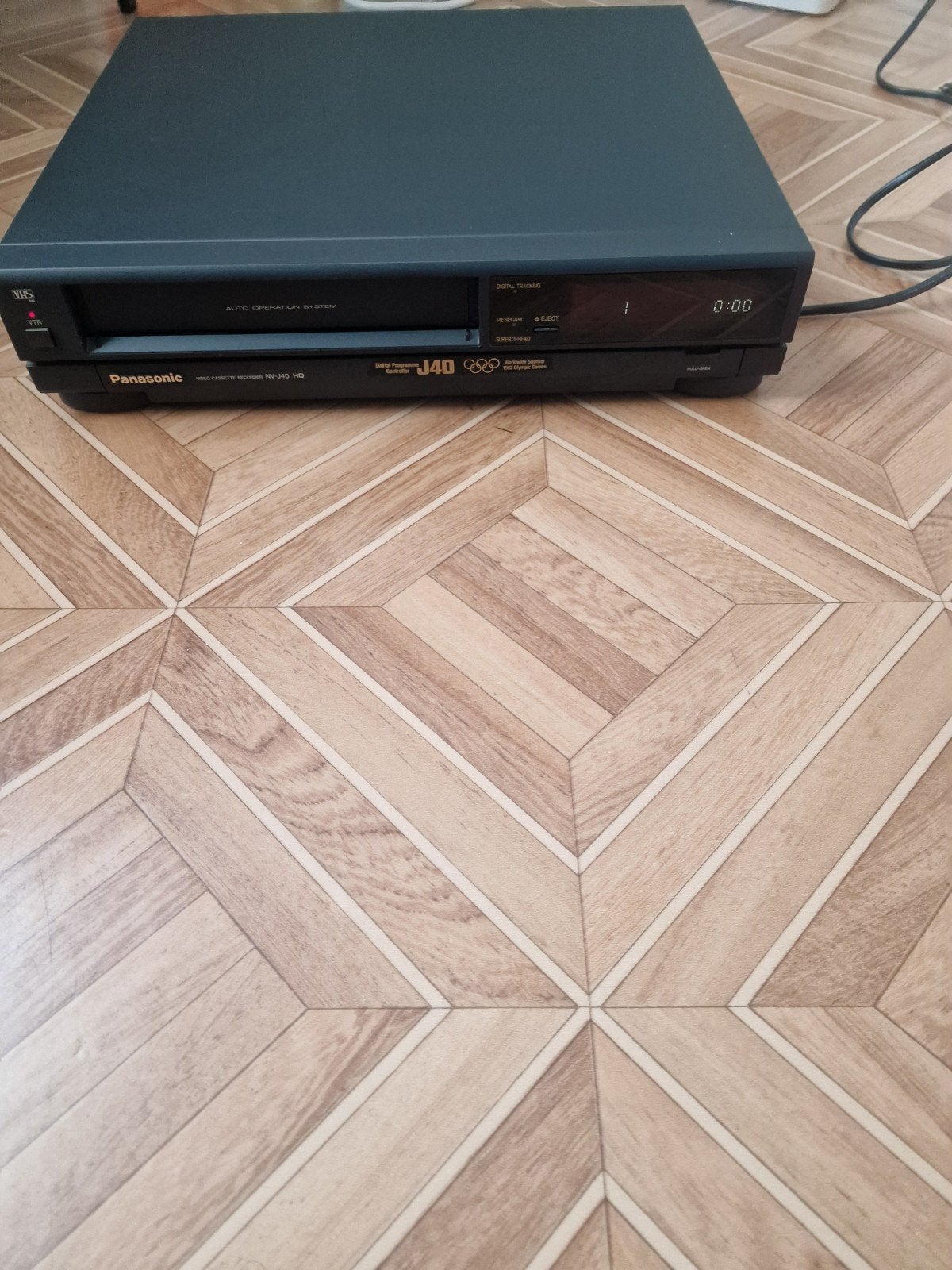 Magnétoscope VHS Panasonic NV-J40 HQ – En boîte d'origine co, TV, Hi-fi & Vidéo, Lecteurs vidéo, Enlèvement ou Envoi