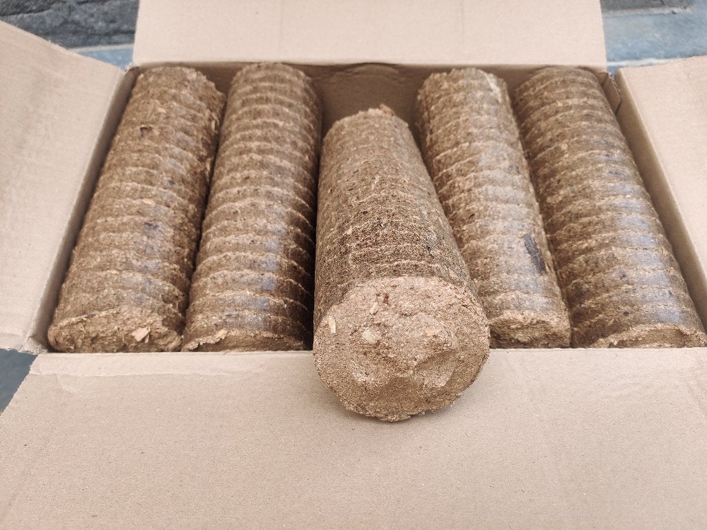 Briquettes de bois, Enlèvement, Troncs d'arbres