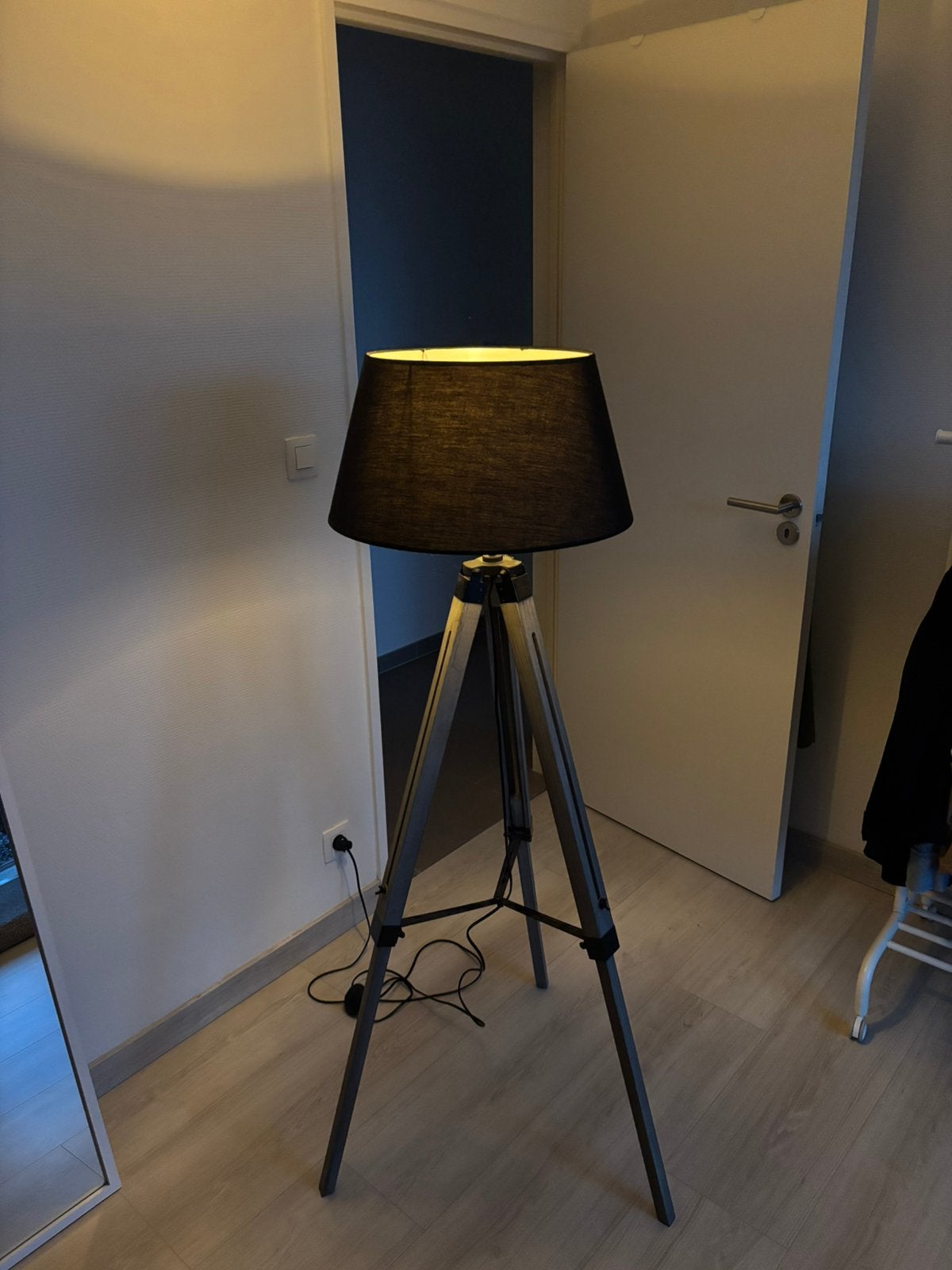 Staande vloerlamp - E27, Huis en Inrichting, Lampen | Vloerlampen, Ophalen, Zo goed als nieuw, E27 (groot)