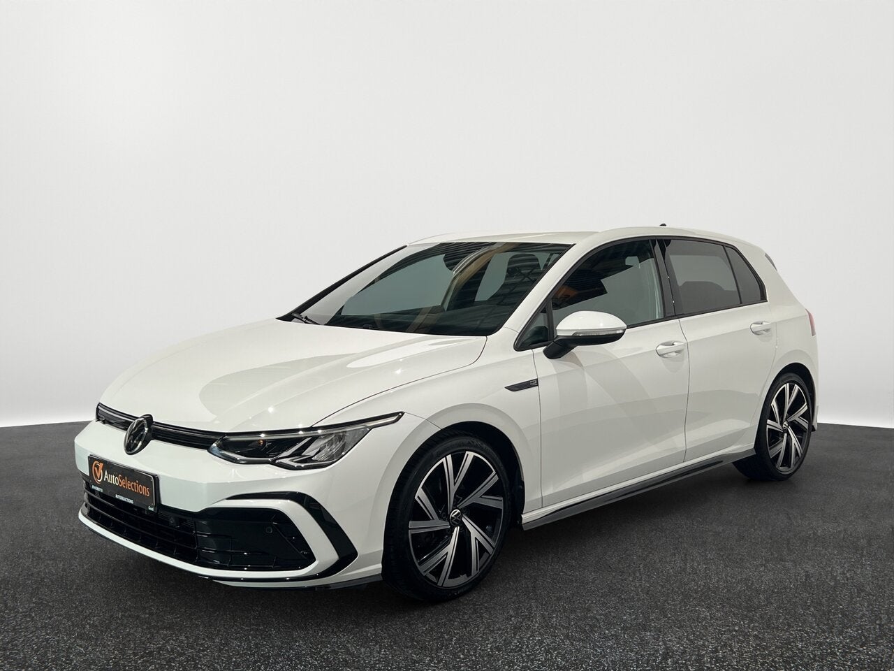 Volkswagen Golf R Line/Automaat/Acc/Led/Zetelverwarming, 4 cilinders, 0 kg, Wit, https://public.car-pass.be/vhr/c1ae8bc4-14e0-422a-88ae-390e9dfd29a2