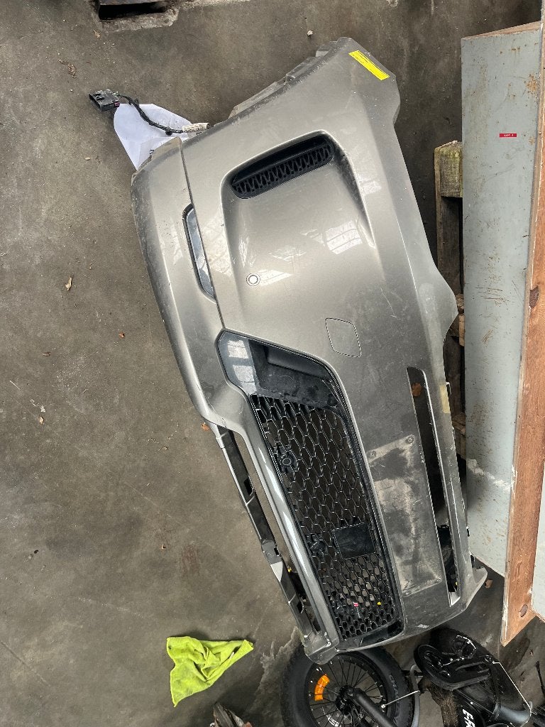 Landrover discovery sport voorbumper  2019-2023, Voor, Ophalen of Verzenden, Bumper, Gebruikt