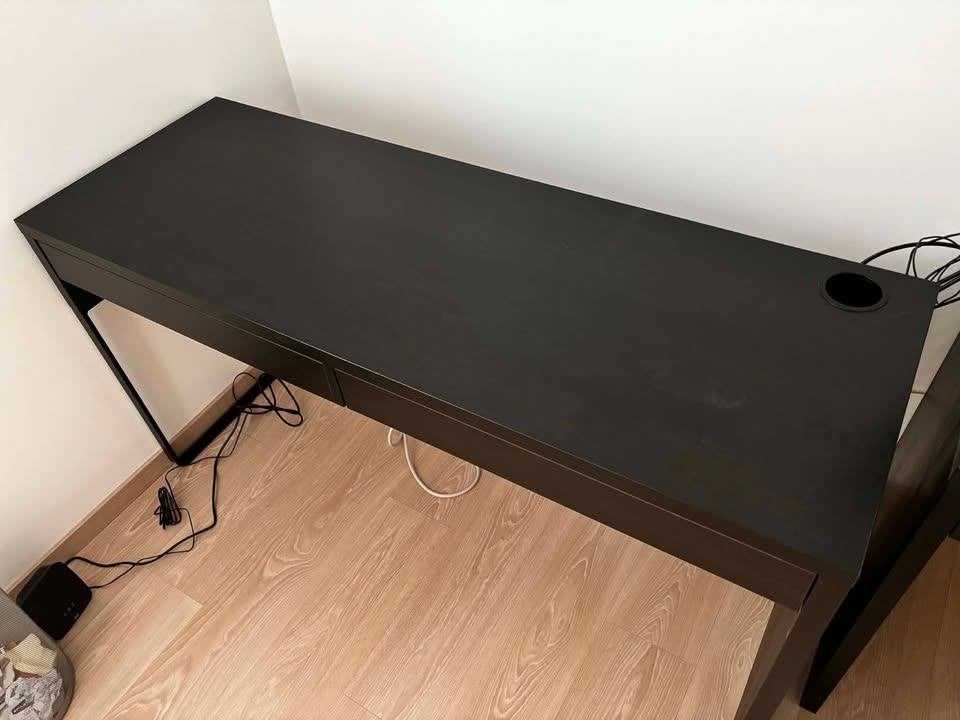 Bureau MICKE d’IKEA (!2 tables!), Maison & Meubles, Bureaux, Utilisé, IKEA, Bois, Démontable