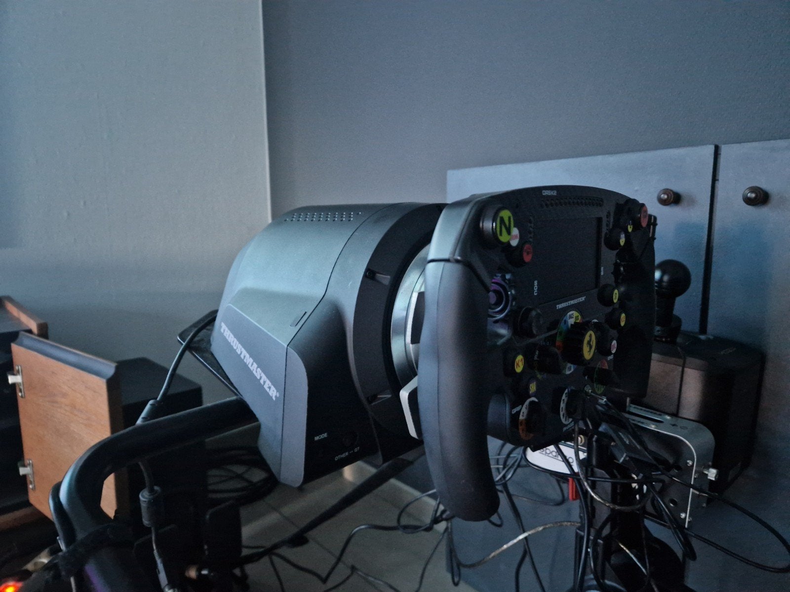 T-GT 2 thrustmaster wheelbase met toebehoren, Games en Spelcomputers, Games | Overige, Ophalen