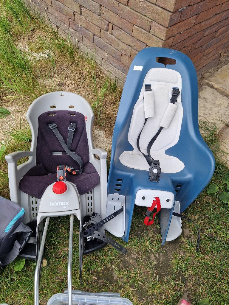 2 Fietsstoeltjes, Ophalen, Gebruikt, Achterzitje