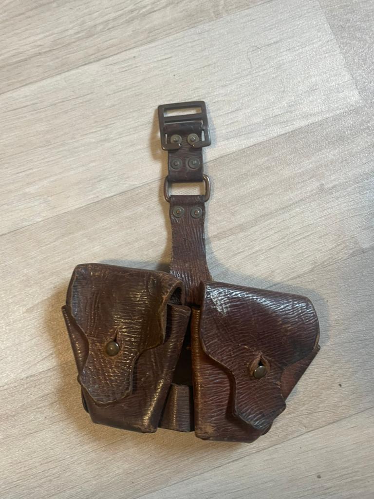 WWI British Issued Leather .303 Ammunition Pouches, Enlèvement ou Envoi