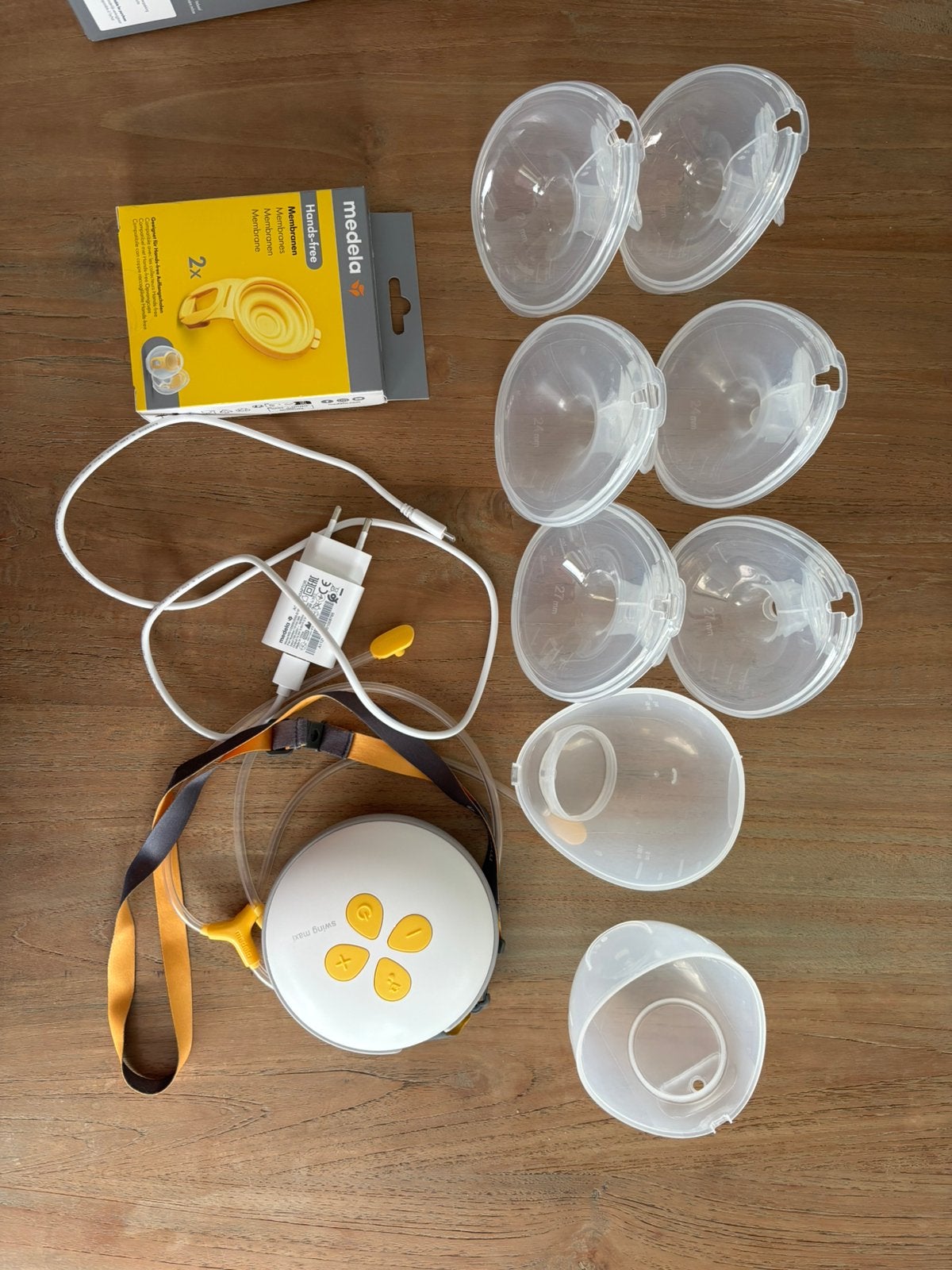 Medela Swing Maxi hands-free double electric breast pump, Ophalen, Gebruikt, Borstkolf
