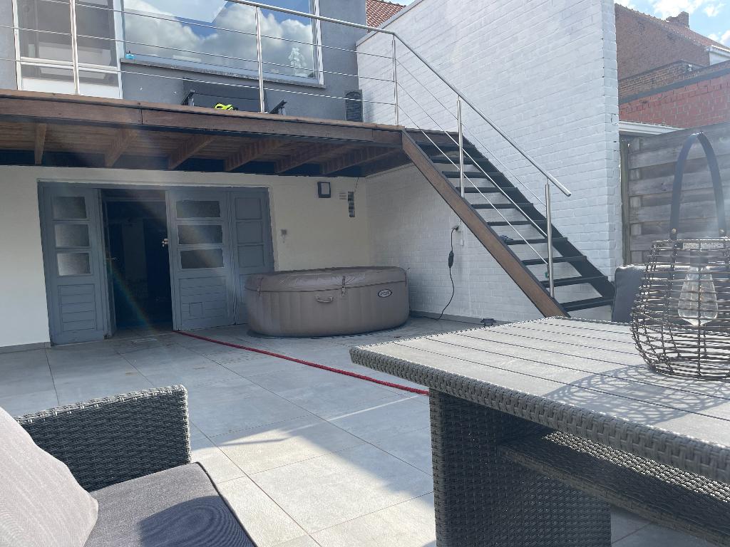 Jacuzzi intex 4 personen, Ophalen, Zo goed als nieuw, Filter, Opblaasbaar