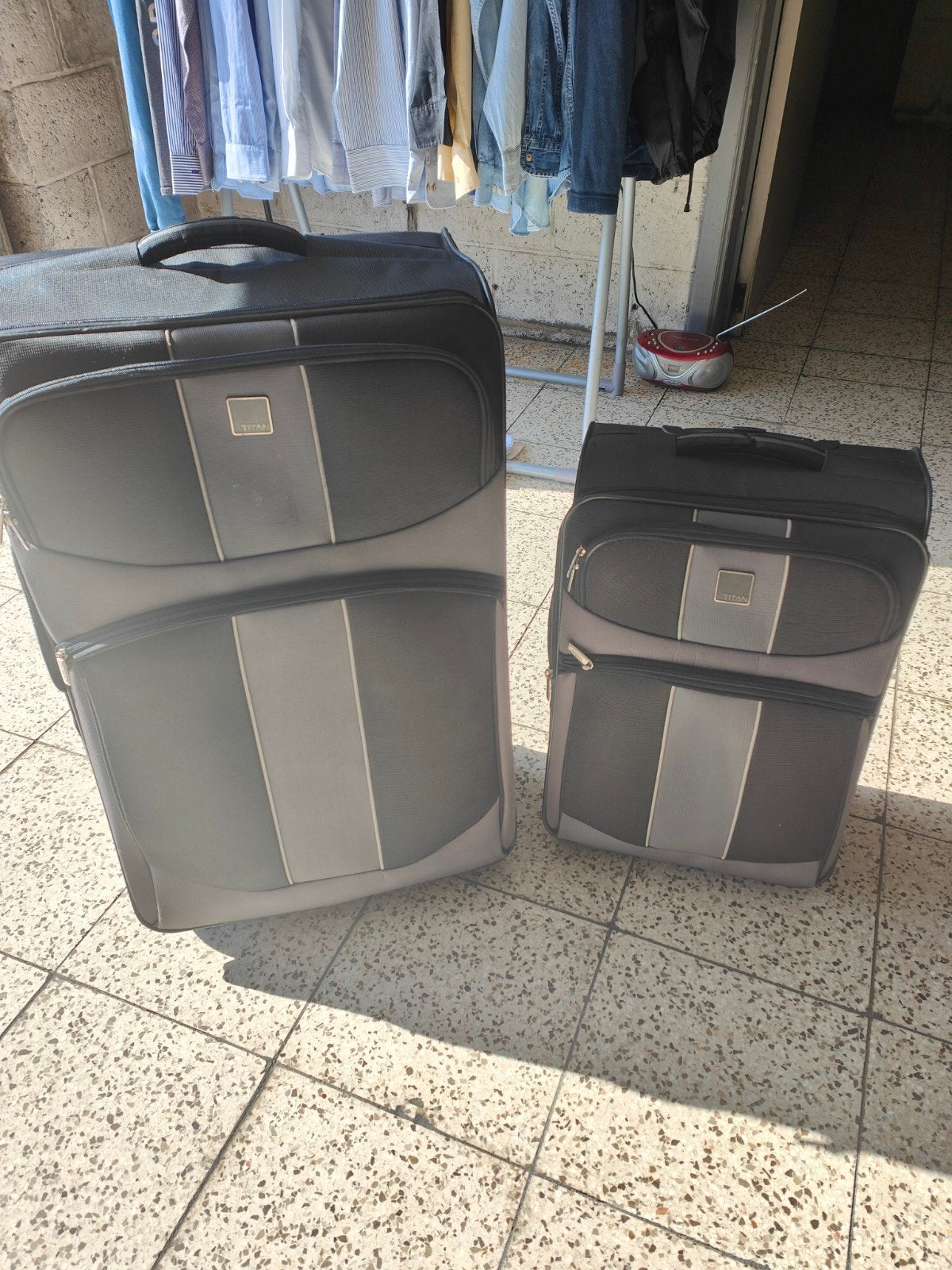 Lot  2 valises TITAN grande et petite, Enlèvement, Roulettes