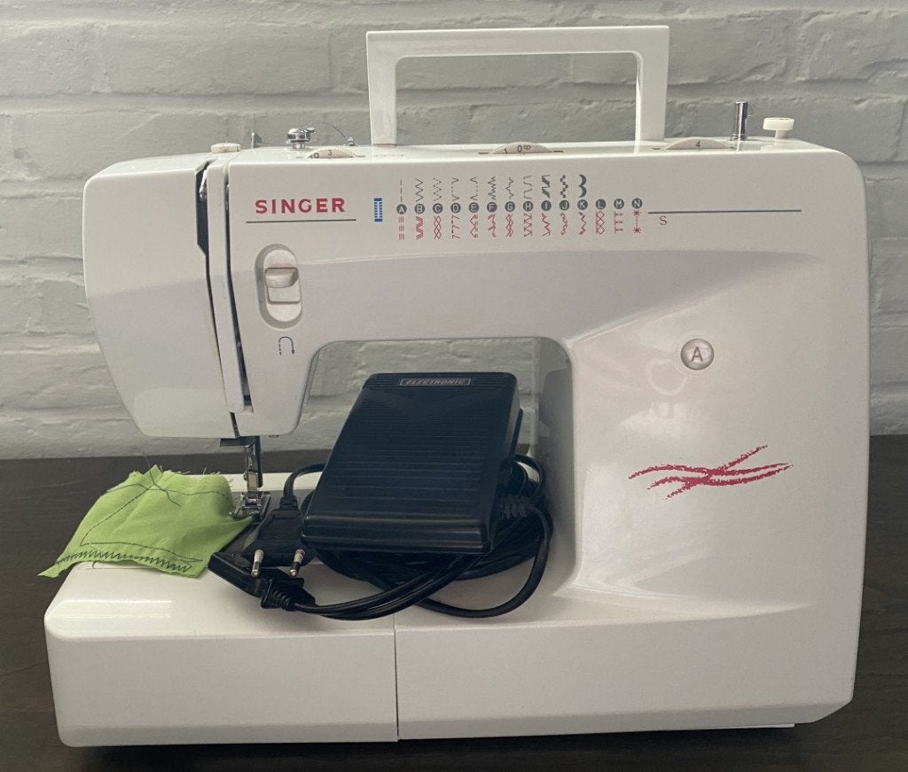 Singer Naaimachine, Hobby en Vrije tijd, Naaimachines en Toebehoren, Ophalen, Gebruikt, Naaimachine, Singer