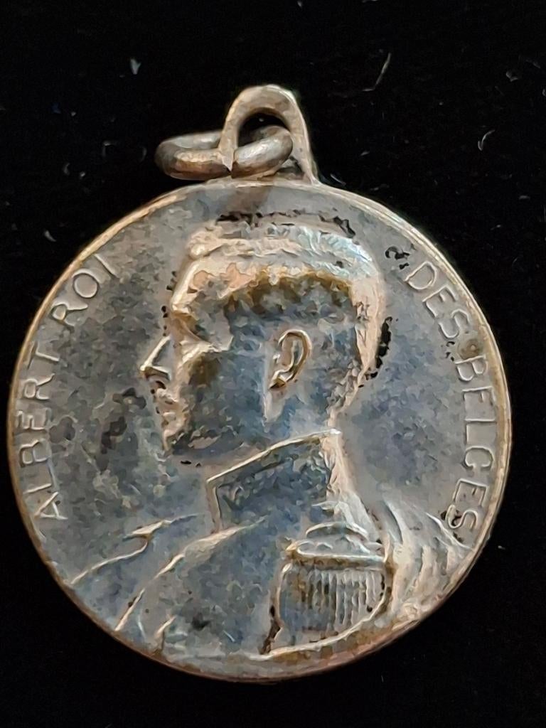 Pendentif médaille King Albert I, Collections, Maisons royales & Noblesse, Envoi, Utilisé, Autres types
