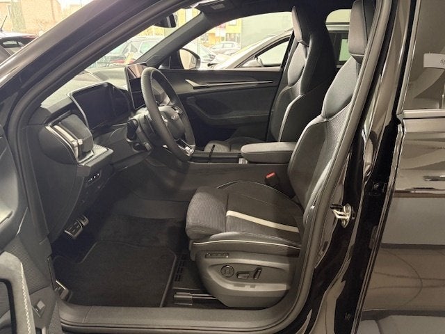 Skoda Kodiaq mHEV DSG7 Sportline (automaat), Auto's, Automaat, Leder en Stof, Zwart, Bedrijf