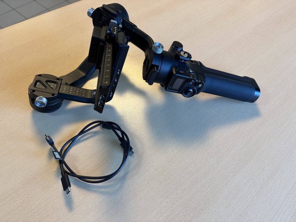 DJI RSC2 gimbal, Audio, Tv en Foto, Fotografie | Statieven en Balhoofden, Ophalen of Verzenden, Zo goed als nieuw, 3-assige stabilisatie