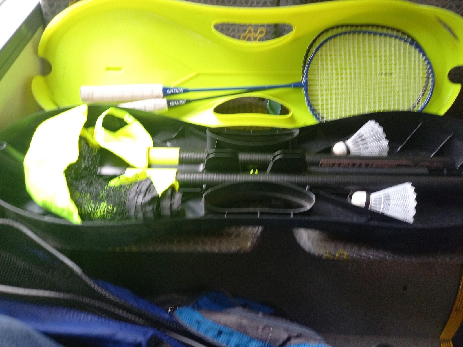 badminton racket +3 meter net voor buiten +2 shuttle, Sports & Fitness, Enlèvement, Comme neuf, Raquette(s)