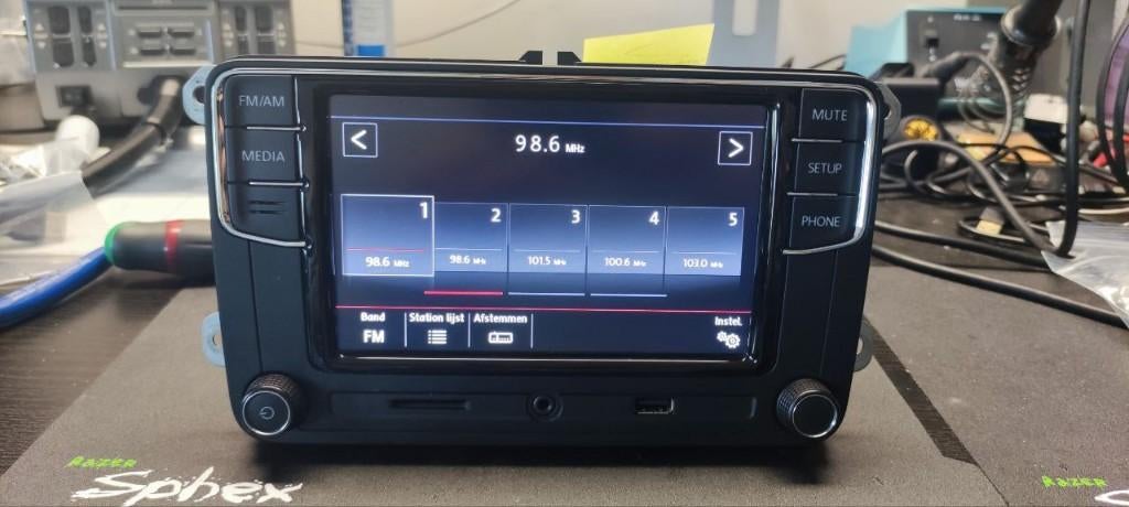 Volkswagen Radio Dubbel DIN RCD 330 Origineel, Ophalen of Verzenden, Zo goed als nieuw