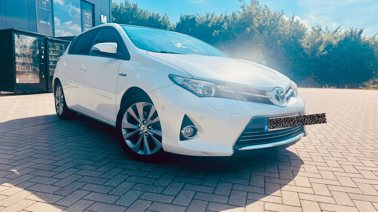 Option hybride complète Toyota, Autos, 1385 kg, Achat, Entretenue par le concessionnaire, 5 portes