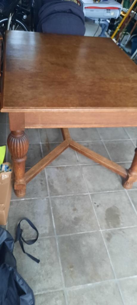 Antieke  tafel + 2 stoelen, Ophalen