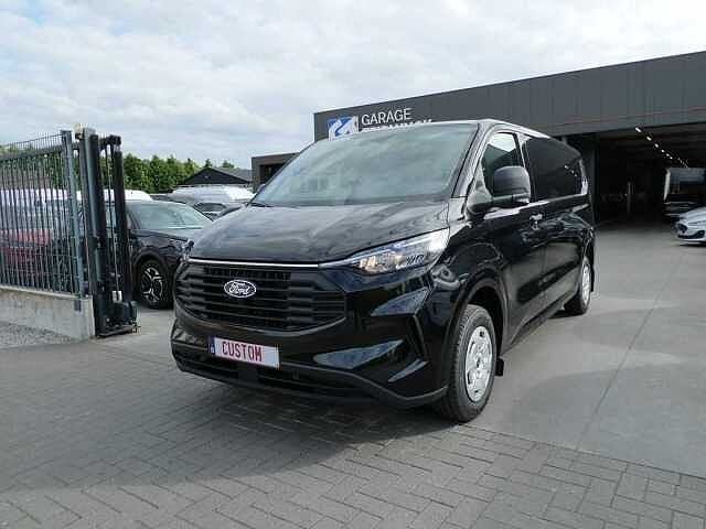 Ford Transit Custom 320L L2 2.0 TDCi 136pk 3pl Trend Luxe, Auto's, Ford, 1995 cc, Euro 6, Zwart, Bedrijf