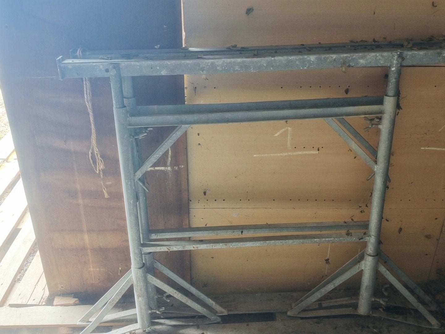 2 metsers schragen, Doe-het-zelf en Bouw, Ophalen, Zo goed als nieuw