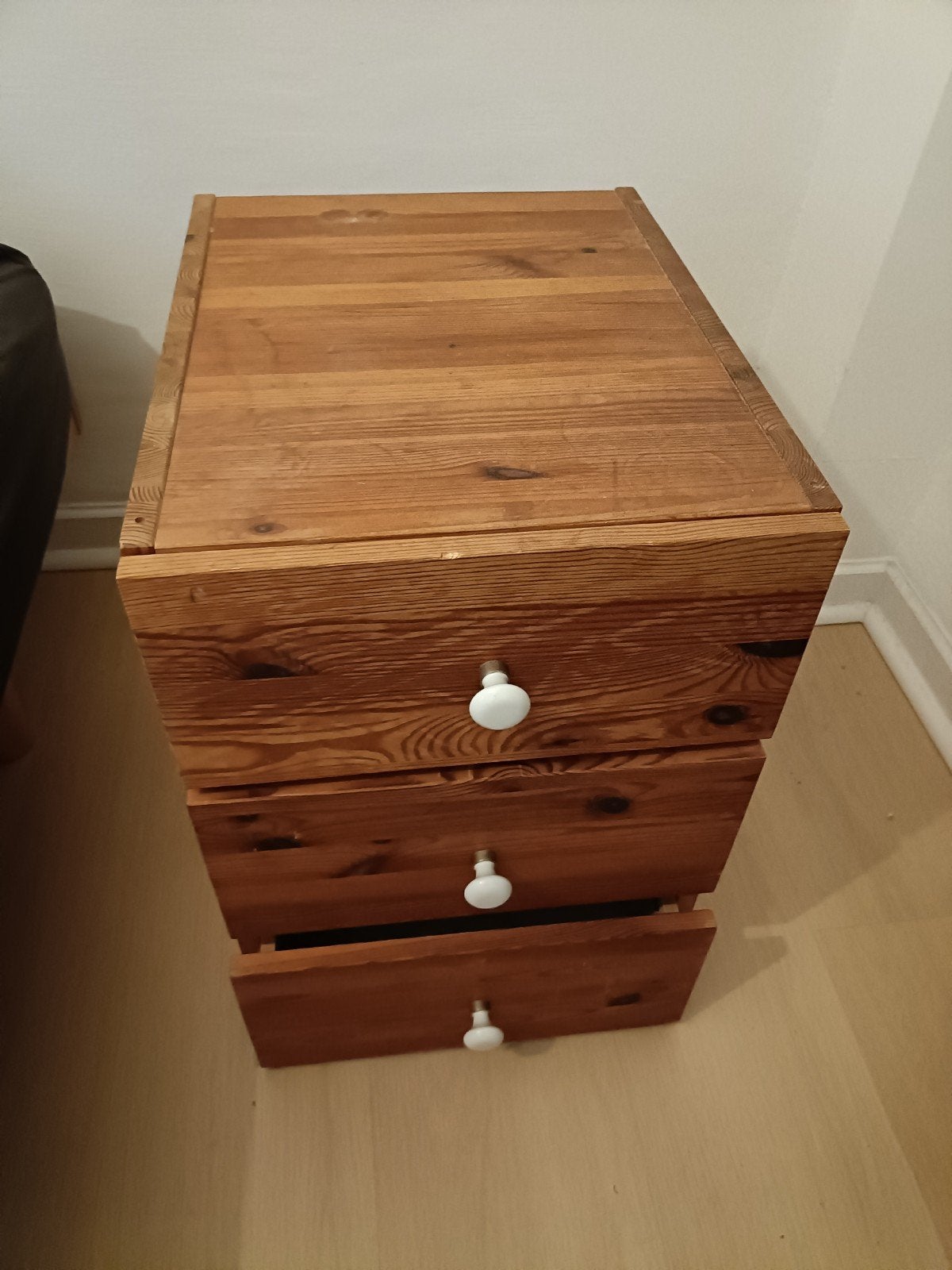 tiroirs de bureau ou table de chevet, Enlèvement